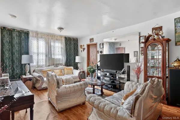 $1,090,000 | 1623 Norman Street | Ridgewood