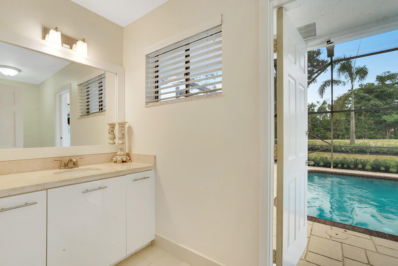 7764 Mandarin Drive Boca Raton, FL 33433 - Photo 31 of 71 Primary Bathroom