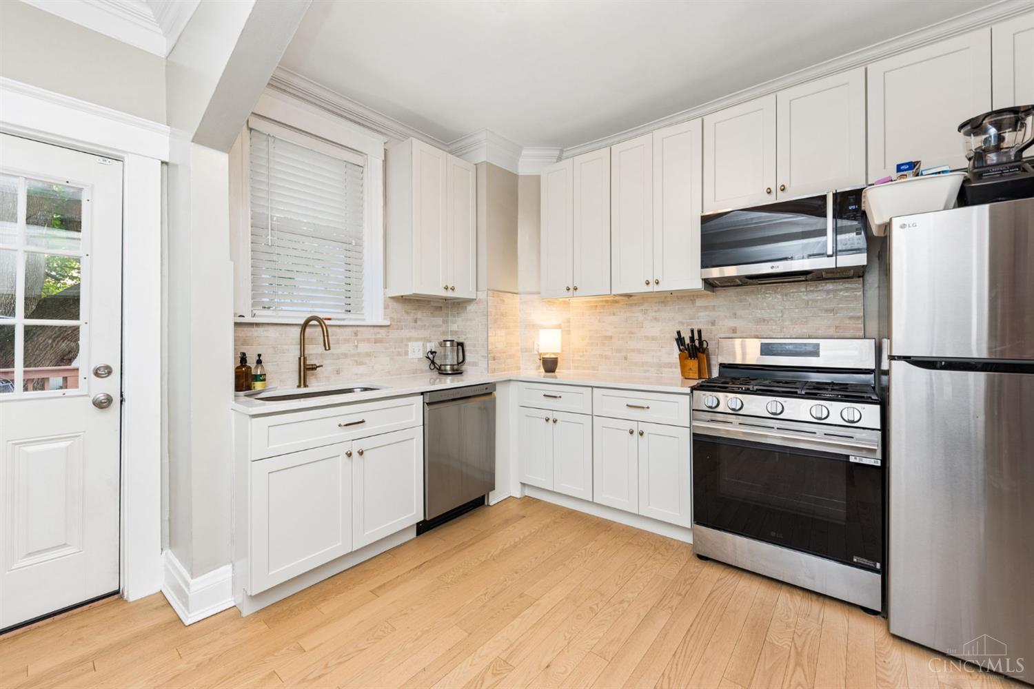 3324 Brotherton Road Cincinnati, OH 45209 - Photo 12 of 35