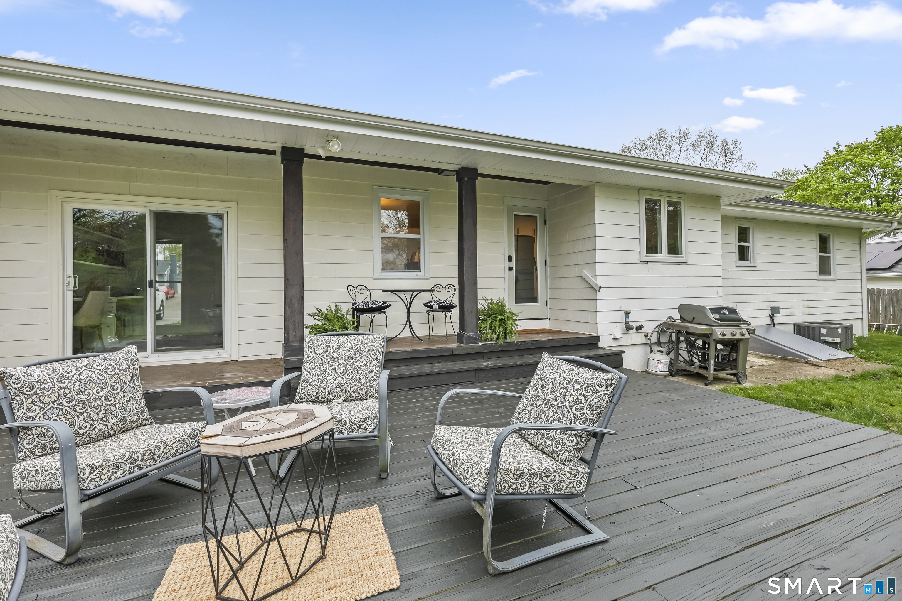 28 Kingston Road Trumbull, CT 06611 - Photo 34 of 38