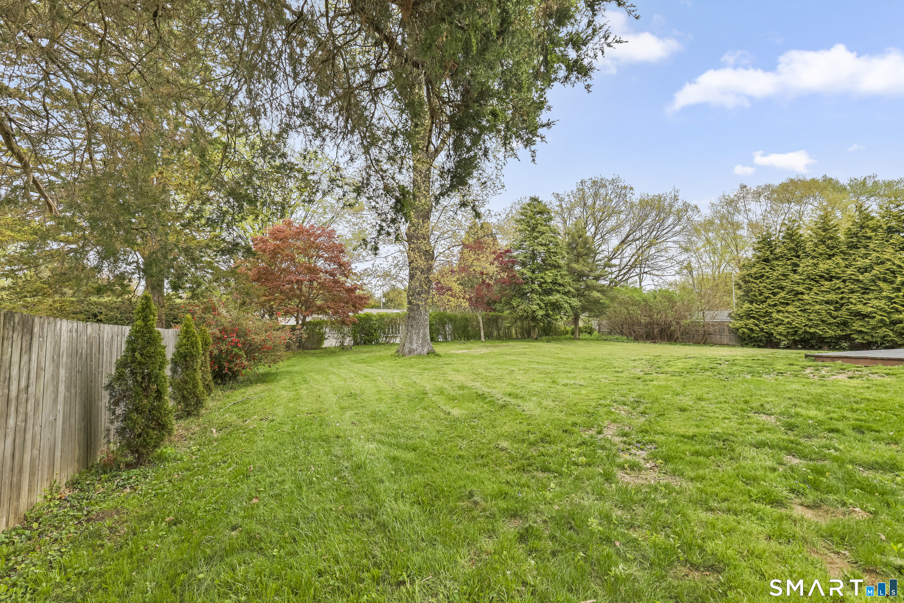 28 Kingston Road Trumbull, CT 06611 - Photo 35 of 38