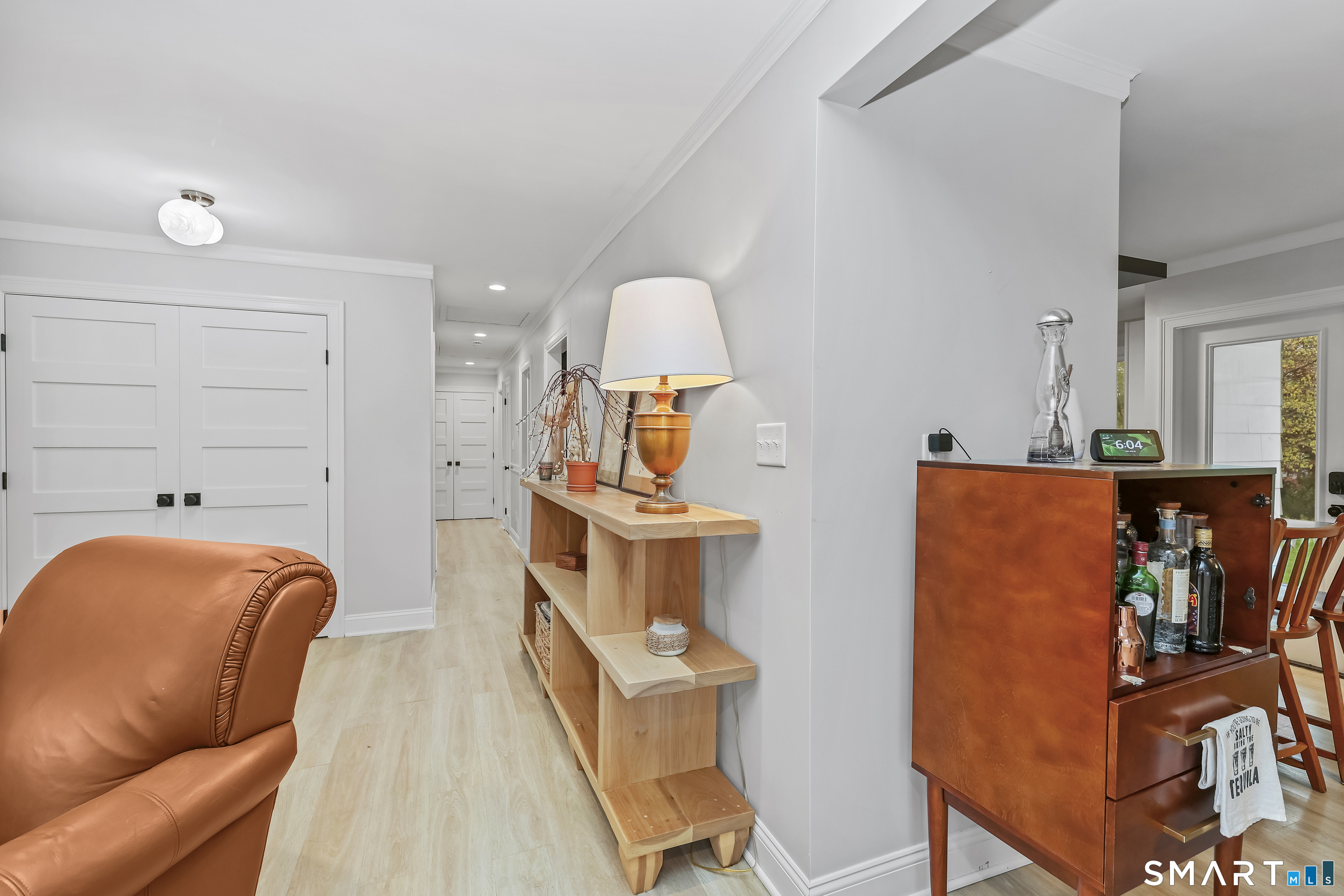 28 Kingston Road Trumbull, CT 06611 - Photo 4 of 38