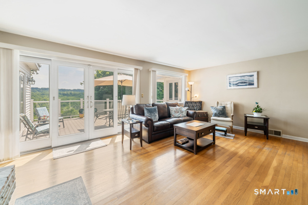 72 Calhoun Avenue Trumbull, CT 06611 - Photo 15 of 40