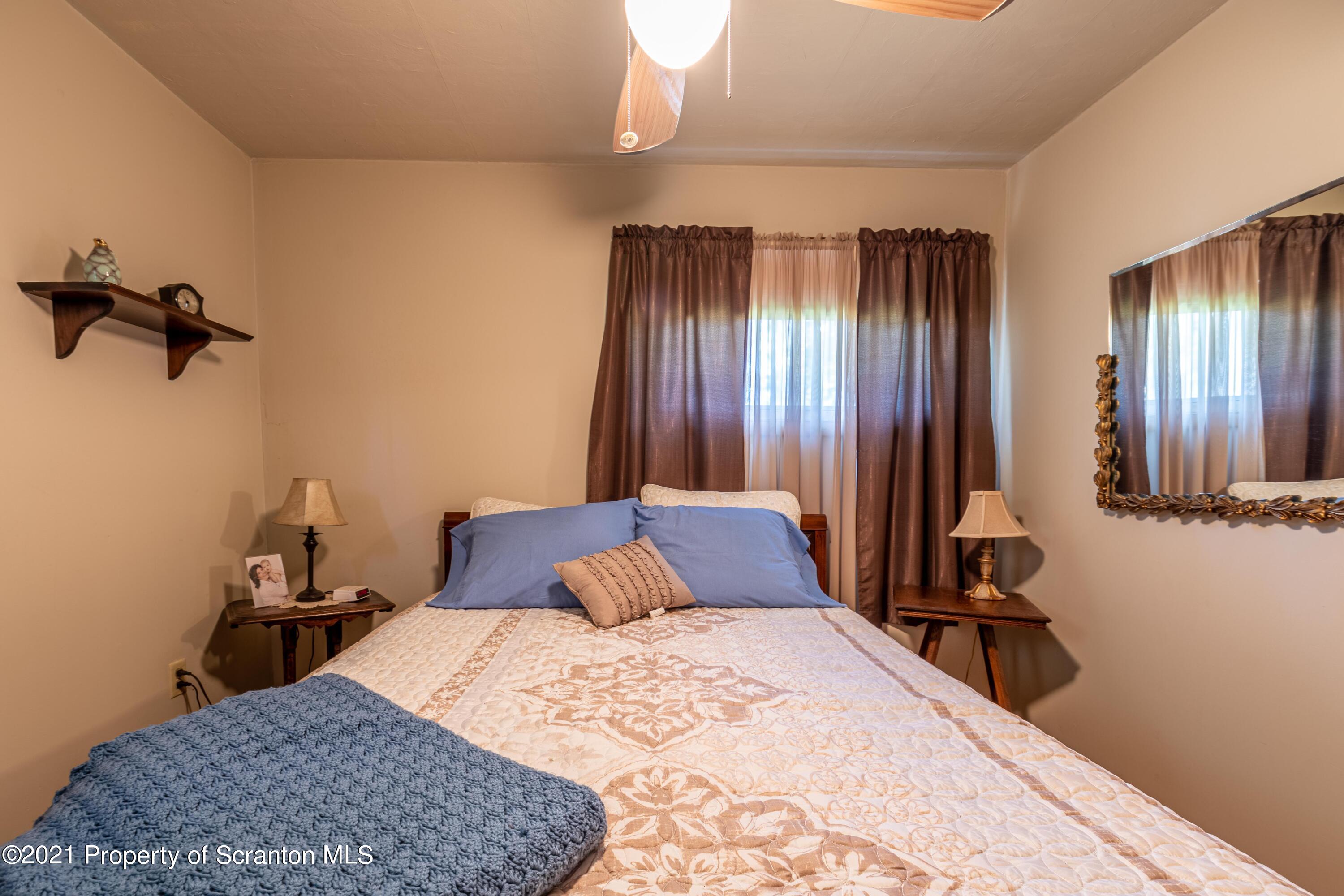 1581 Ryman Road Dallas, PA 18612 - Photo 23 of 55 Gallery Image 23