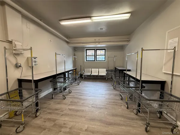 $185,000 | 58-03 Calloway Street, Unit 3EE | South Corona