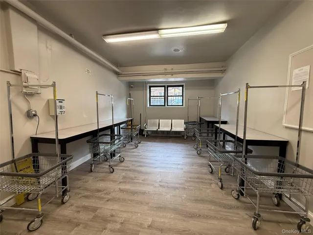 $185,000 | 58-03 Calloway Street, Unit 3EE | South Corona