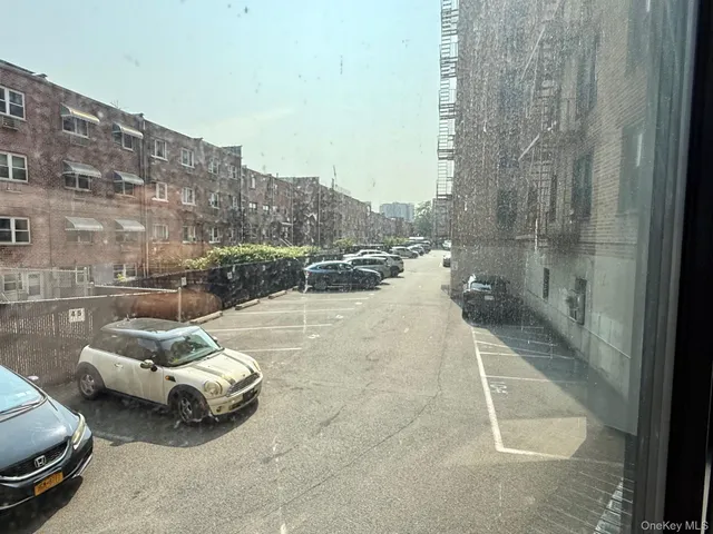 $185,000 | 58-03 Calloway Street, Unit 3EE | South Corona