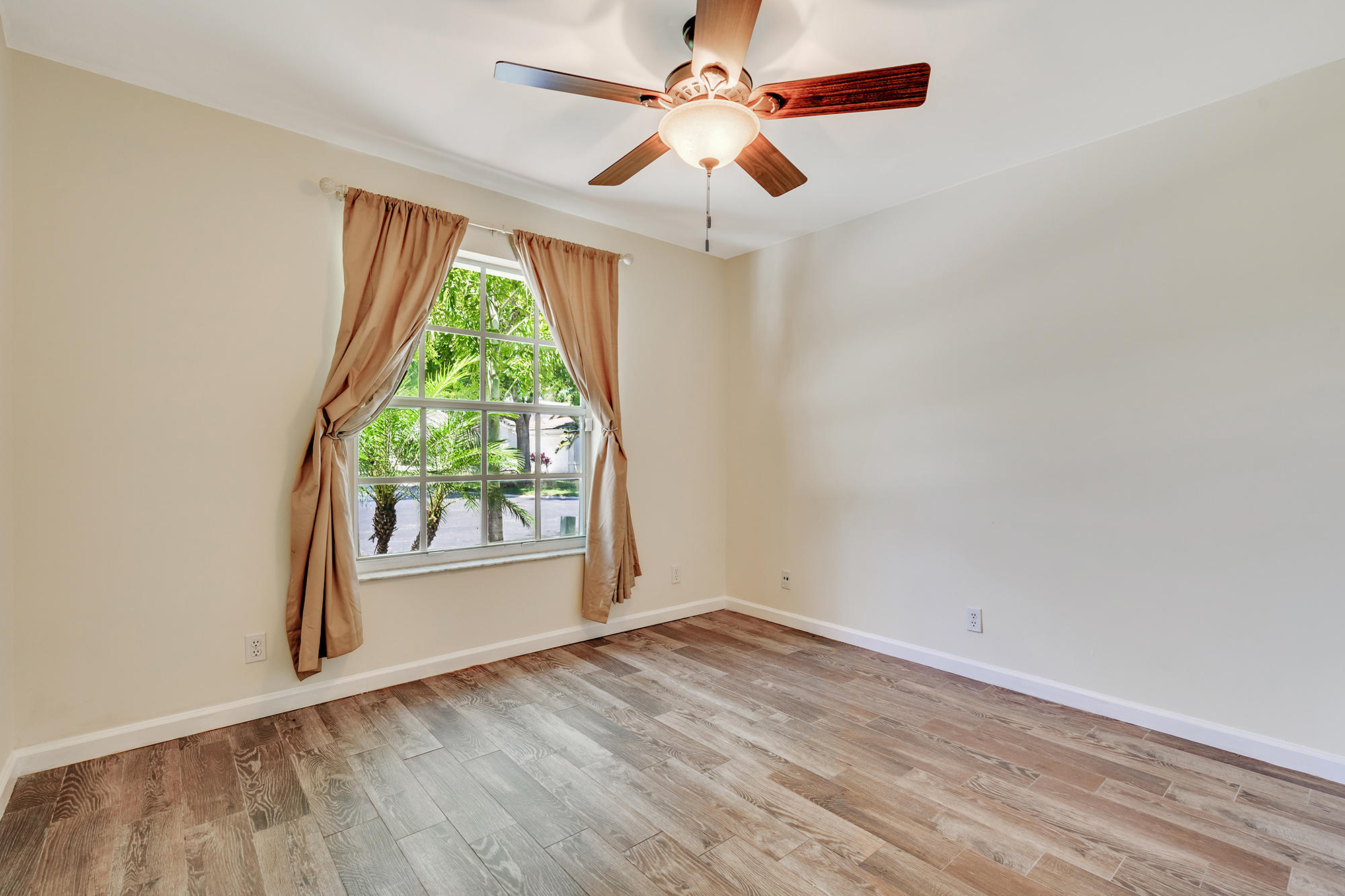12245 Sunset Point Circle Wellington, FL 33414 - Photo 19 of 27 Bedroom 3