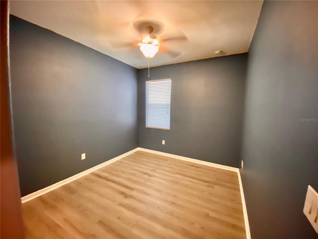 10143 Newminster Loop Ruskin, FL 33573 - Photo 18 of 25