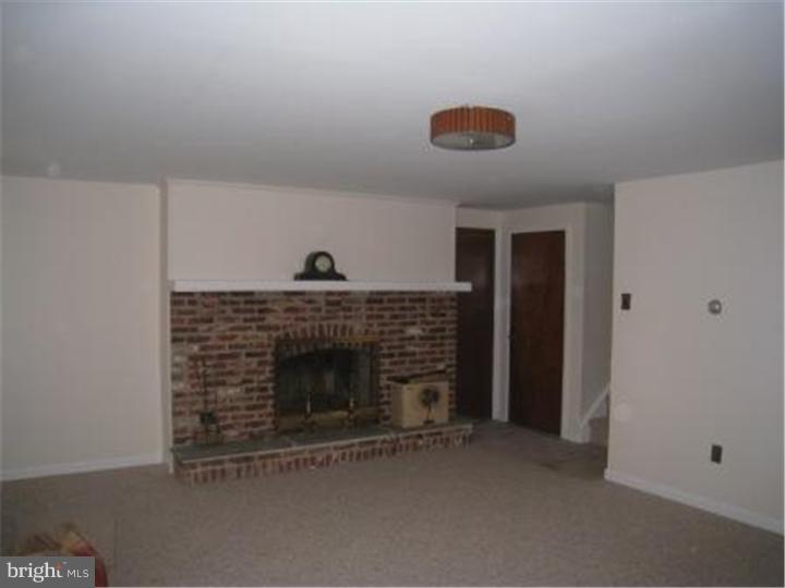 356 Pepper Road Huntingdon Valley, PA 19006 - Photo 4 of 8 Family Room