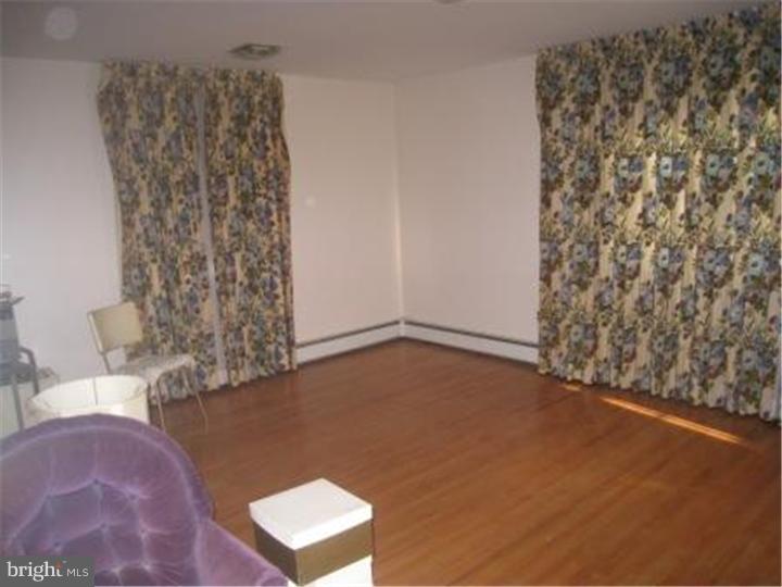 356 Pepper Road Huntingdon Valley, PA 19006 - Photo 5 of 8 Bedroom - Main