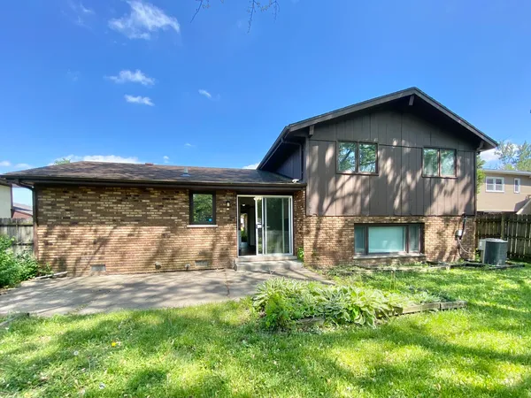 $282,000 | 22962 Bruce Drive, Richton Park, IL 60471