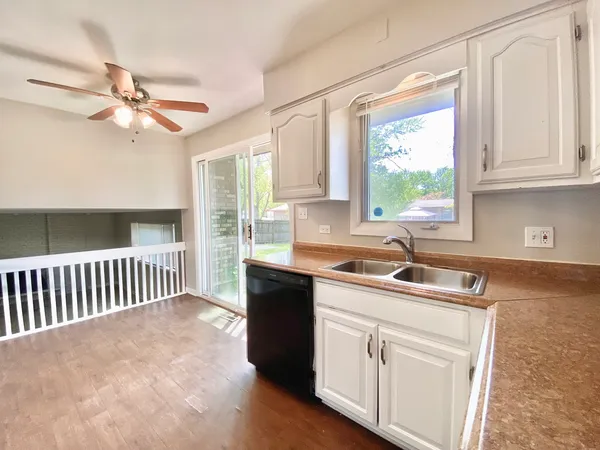 $282,000 | 22962 Bruce Drive, Richton Park, IL 60471