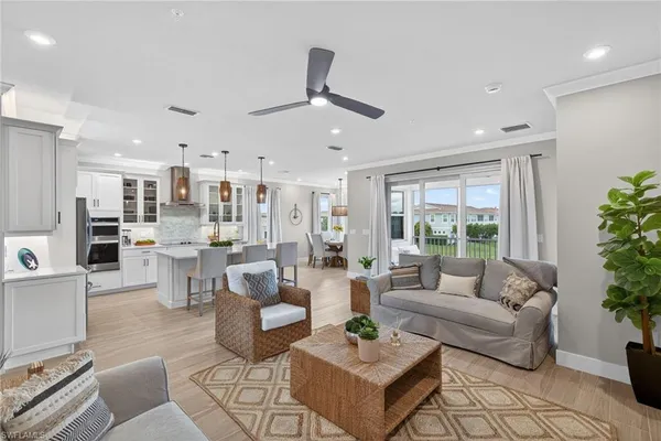 $699,900 | 4683 Arboretum Circle, Unit 201, Naples, FL 34112