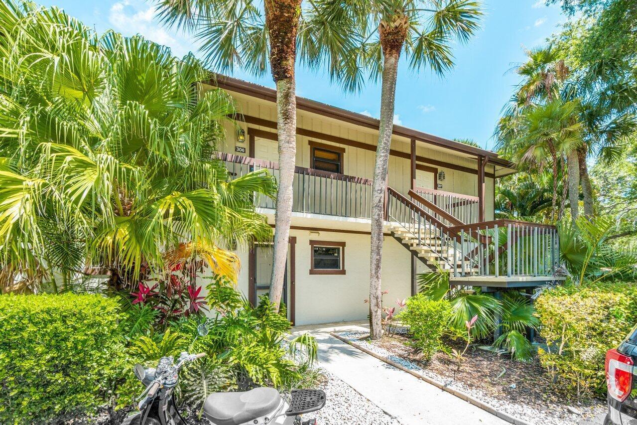 13334 Polo Club Road, Unit 206 Wellington, FL 33414 - Photo 17 of 52 Front View