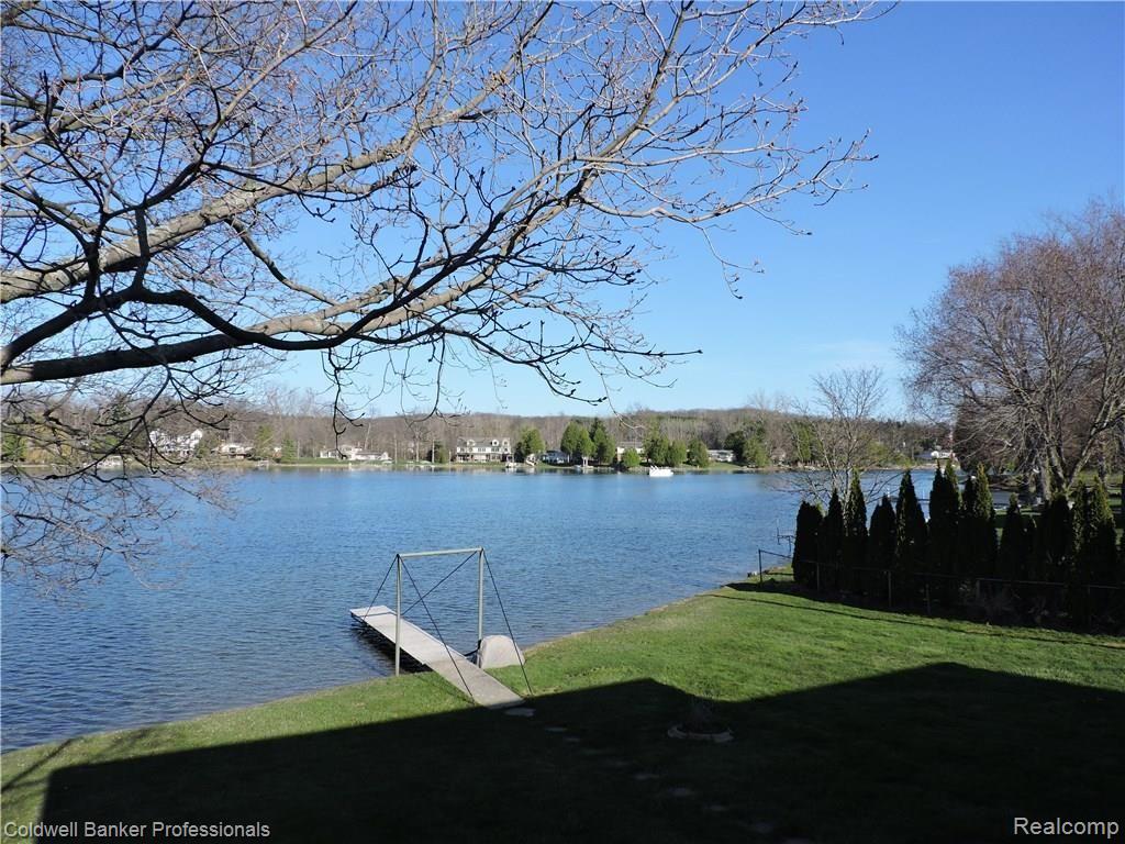 9428 Sashabaw Road Clarkston, MI 48348 - Photo 6 of 19 Can't beat the view!