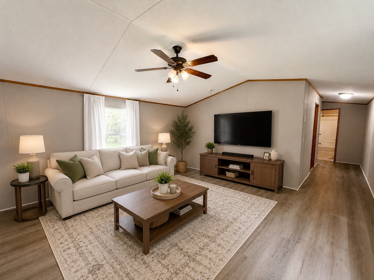102 Western Way Angleton, TX 77515 - Photo 14 of 40 Staged living space