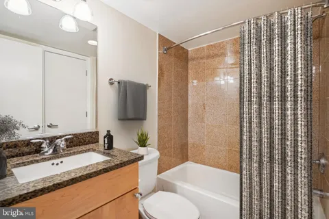 $385,000 | 7500 Woodmont Avenue, Unit S512, Bethesda, MD 20814
