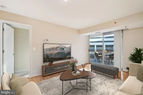 $385,000 | 7500 Woodmont Avenue, Unit S512, Bethesda, MD 20814
