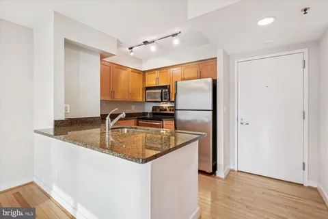 $385,000 | 7500 Woodmont Avenue, Unit S512, Bethesda, MD 20814