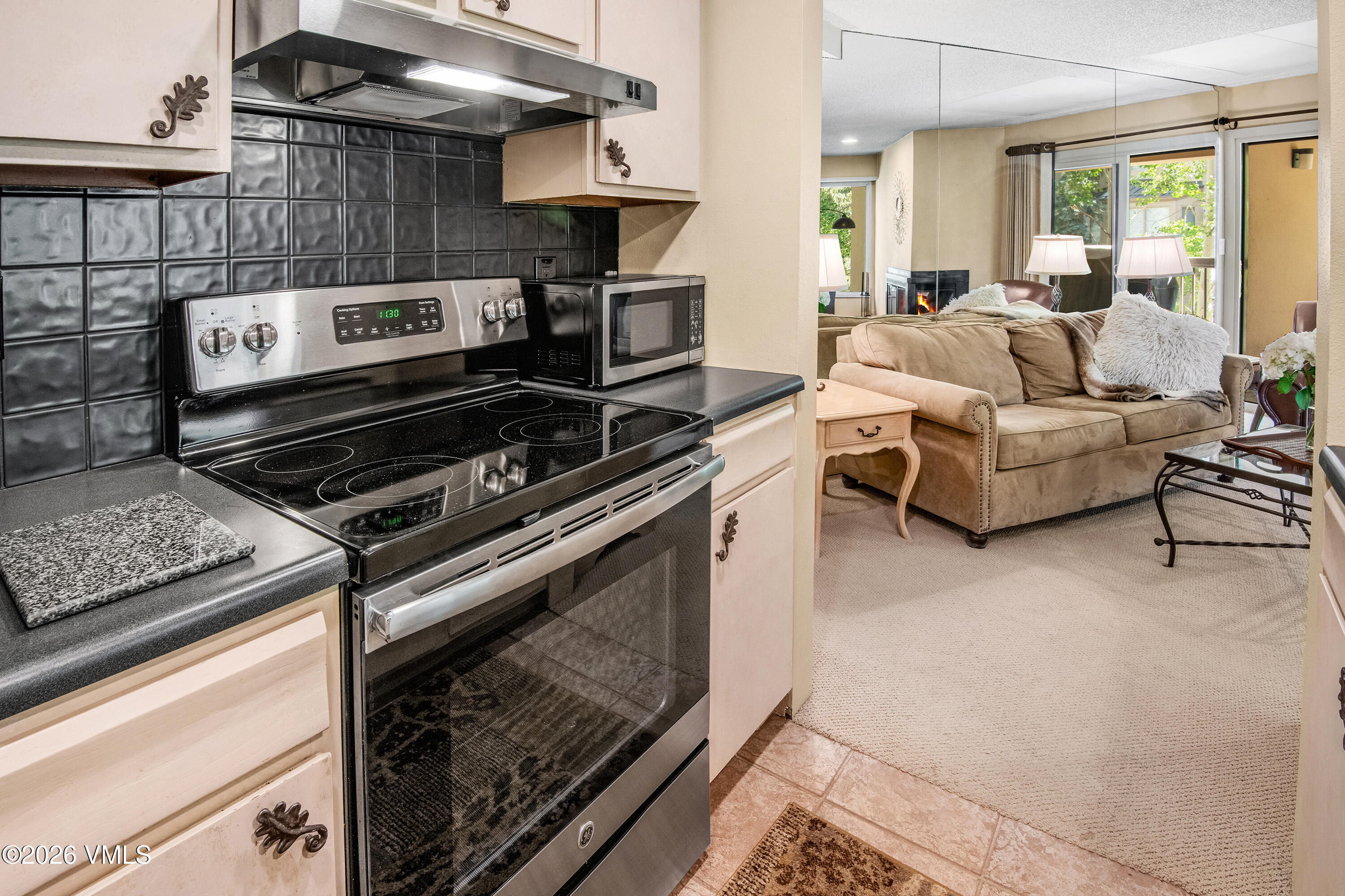 1650 Fall Ridge Road, Unit 304 Vail, CO 81657 - Photo 16 of 33 Kitchen