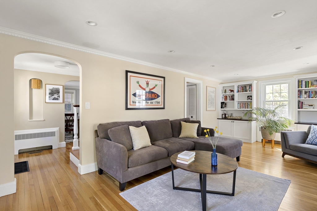 15 Oakmont Road Newton, MA 02459 - Photo 3 of 23 Gallery Image 3
