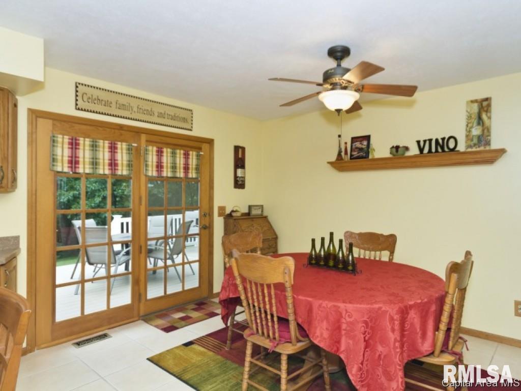 495 Brookview Road Dawson, IL 62520 - Photo 8 of 17 Gallery Image 8