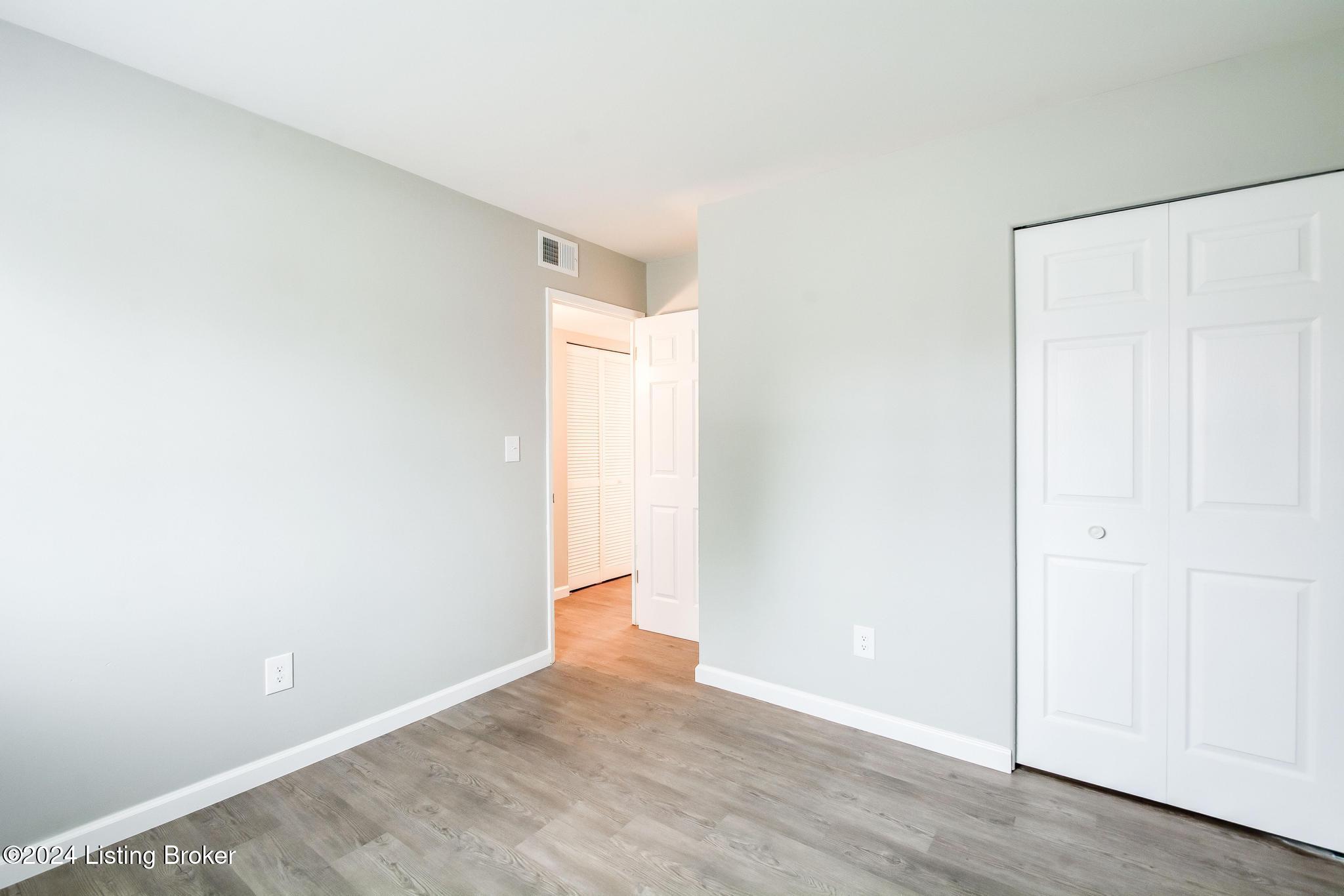 8712 James R Road Fairdale, KY 40118 - Photo 20 of 34 3712_James_R_Rd_40118_538