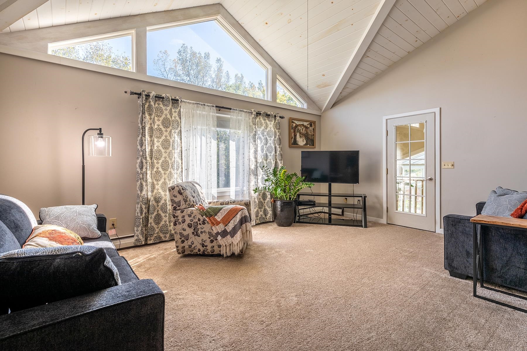 177 Green Mountain Road Manchester, VT 05255 - Photo 3 of 21