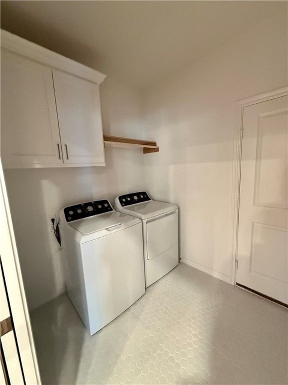 3533 Leesburg Path Bryan, TX 77808 - Photo 12 of 28 a utility room with dryer and washer