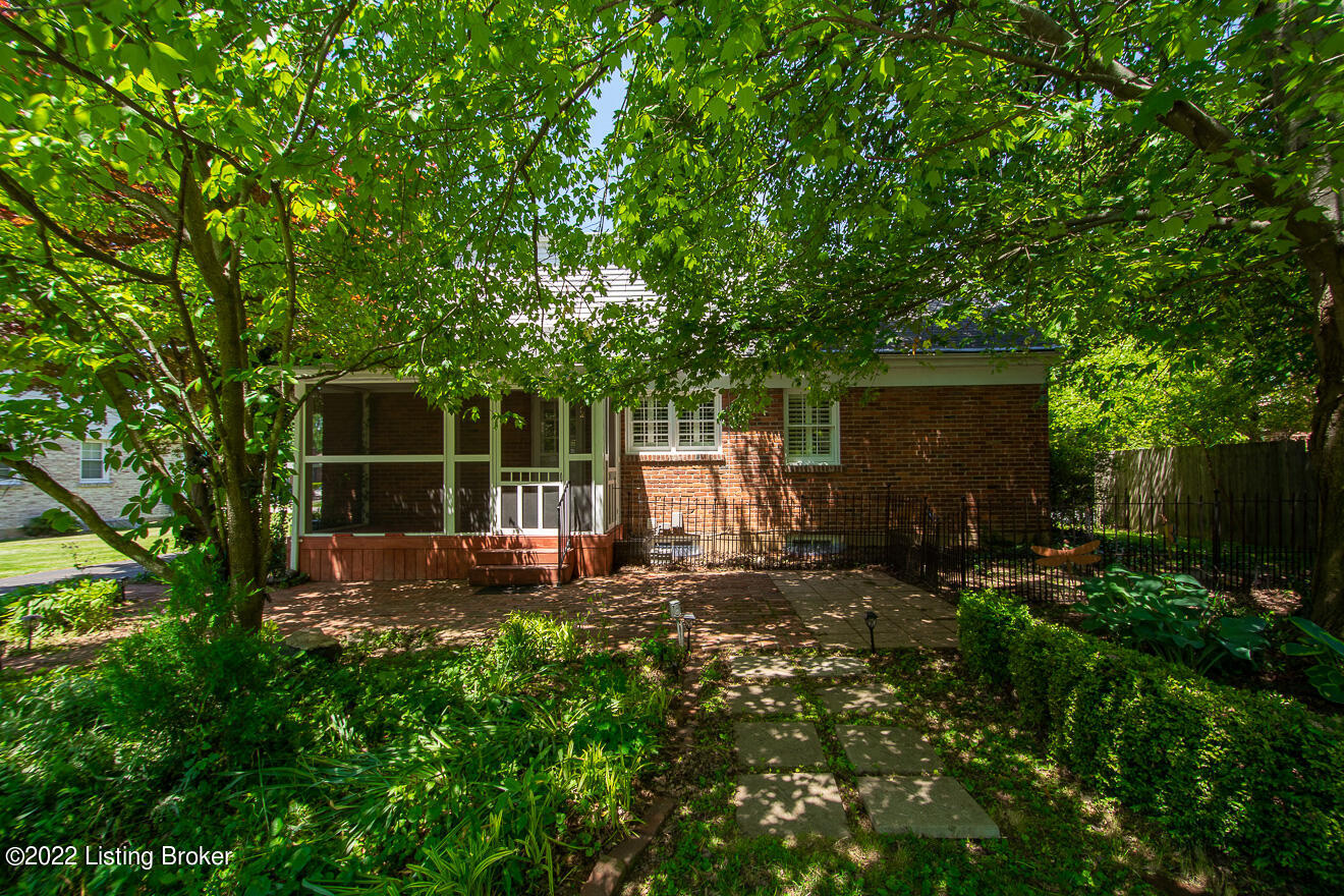8604 Charing Cross Road Louisville, KY 40222 - Photo 43 of 57 Rear of house
