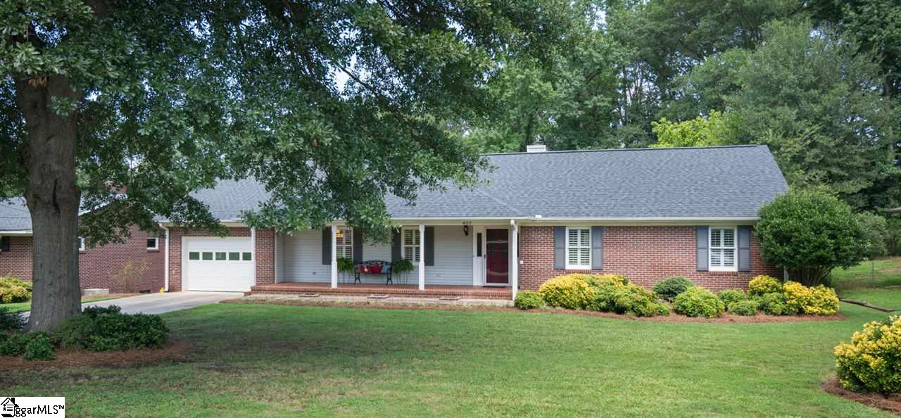 407 Center Street Greer, SC 29651 - Photo 2 of 29 Gallery Image 2