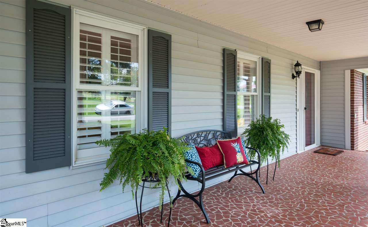 407 Center Street Greer, SC 29651 - Photo 4 of 29 Gallery Image 4