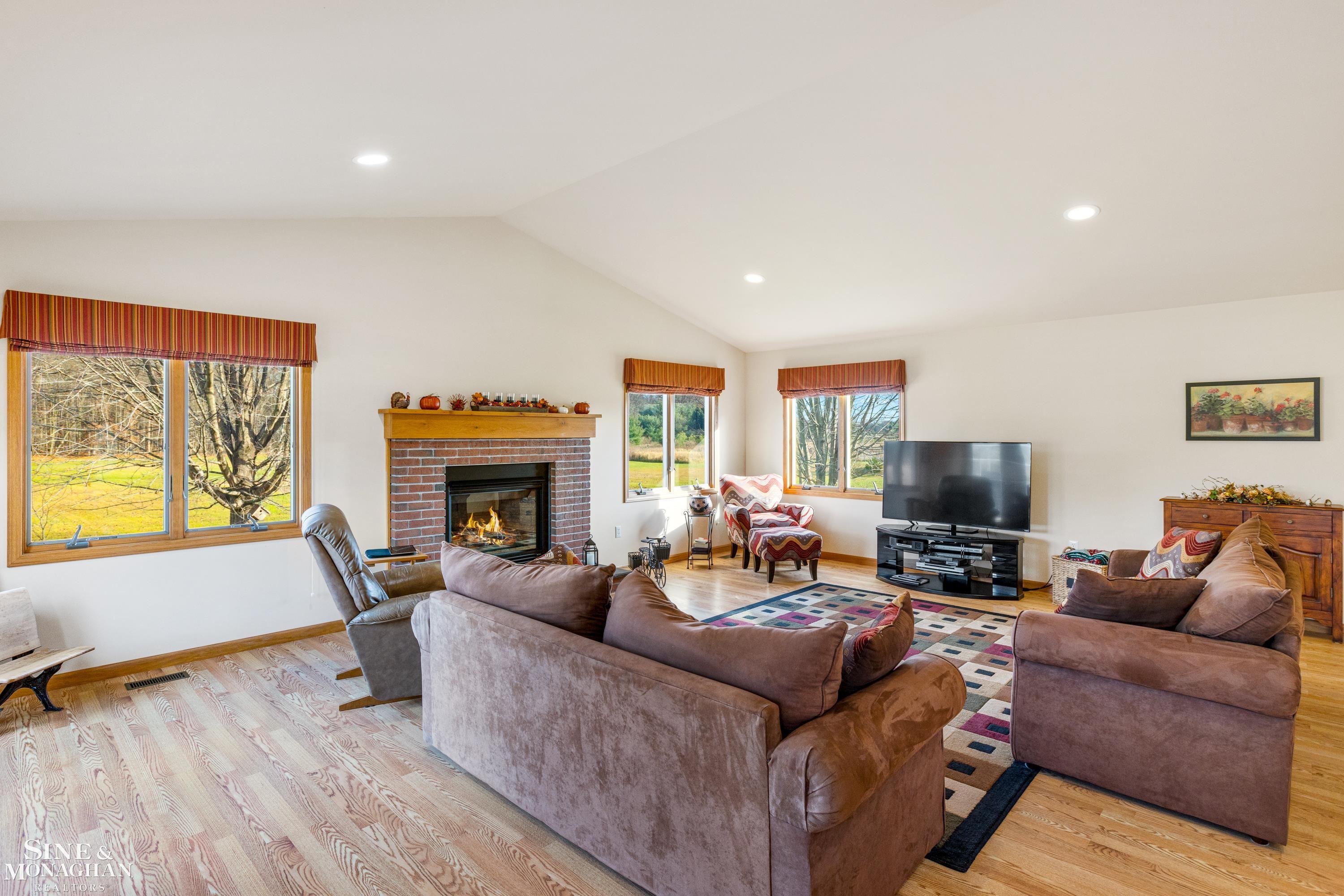 6800 Rattle Run Road St. Clair, MI 48079 - Photo 15 of 49 50128130-14.JPG