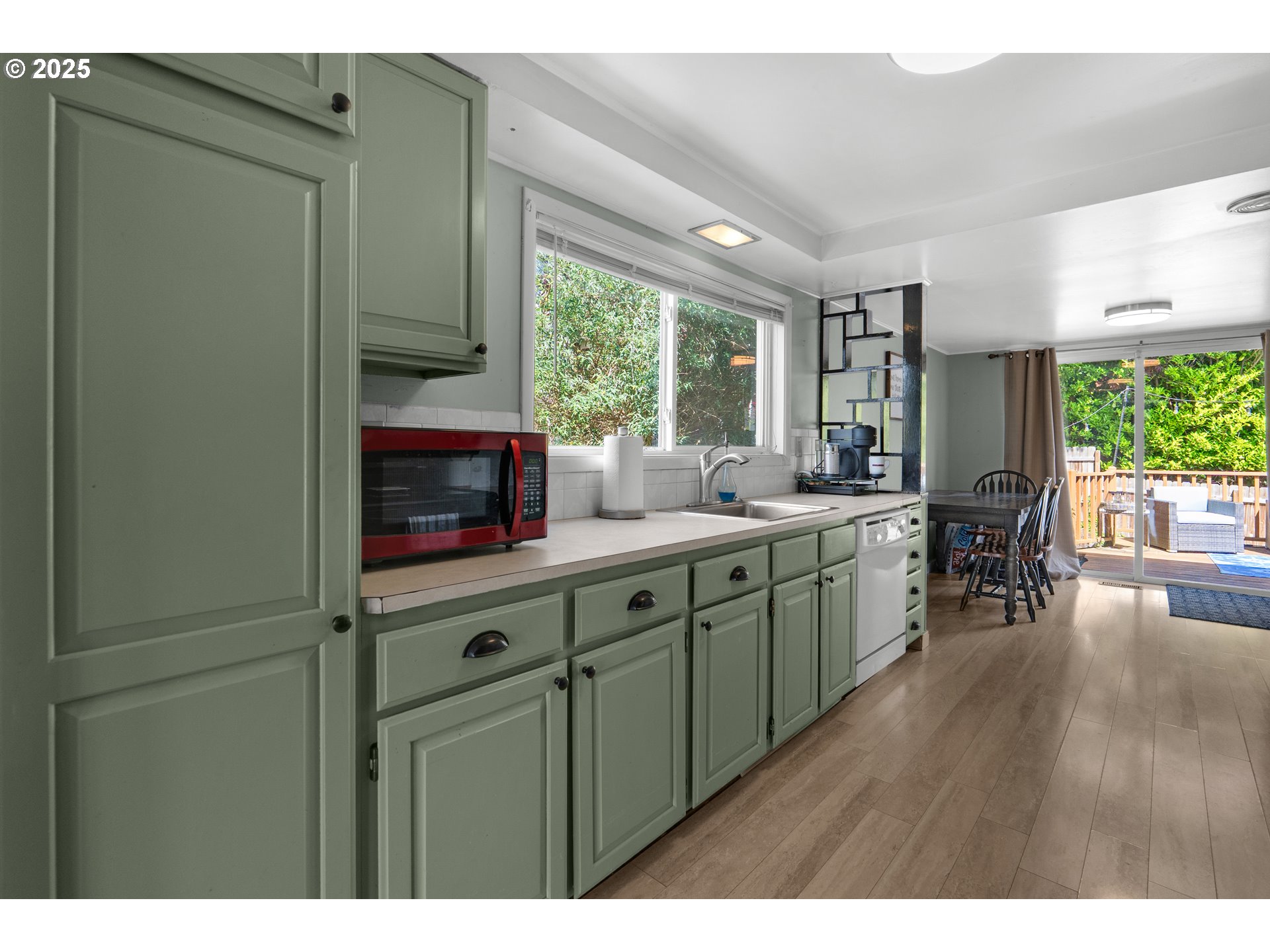 1858 5th Street Astoria, OR 97103 - Photo 18 of 27