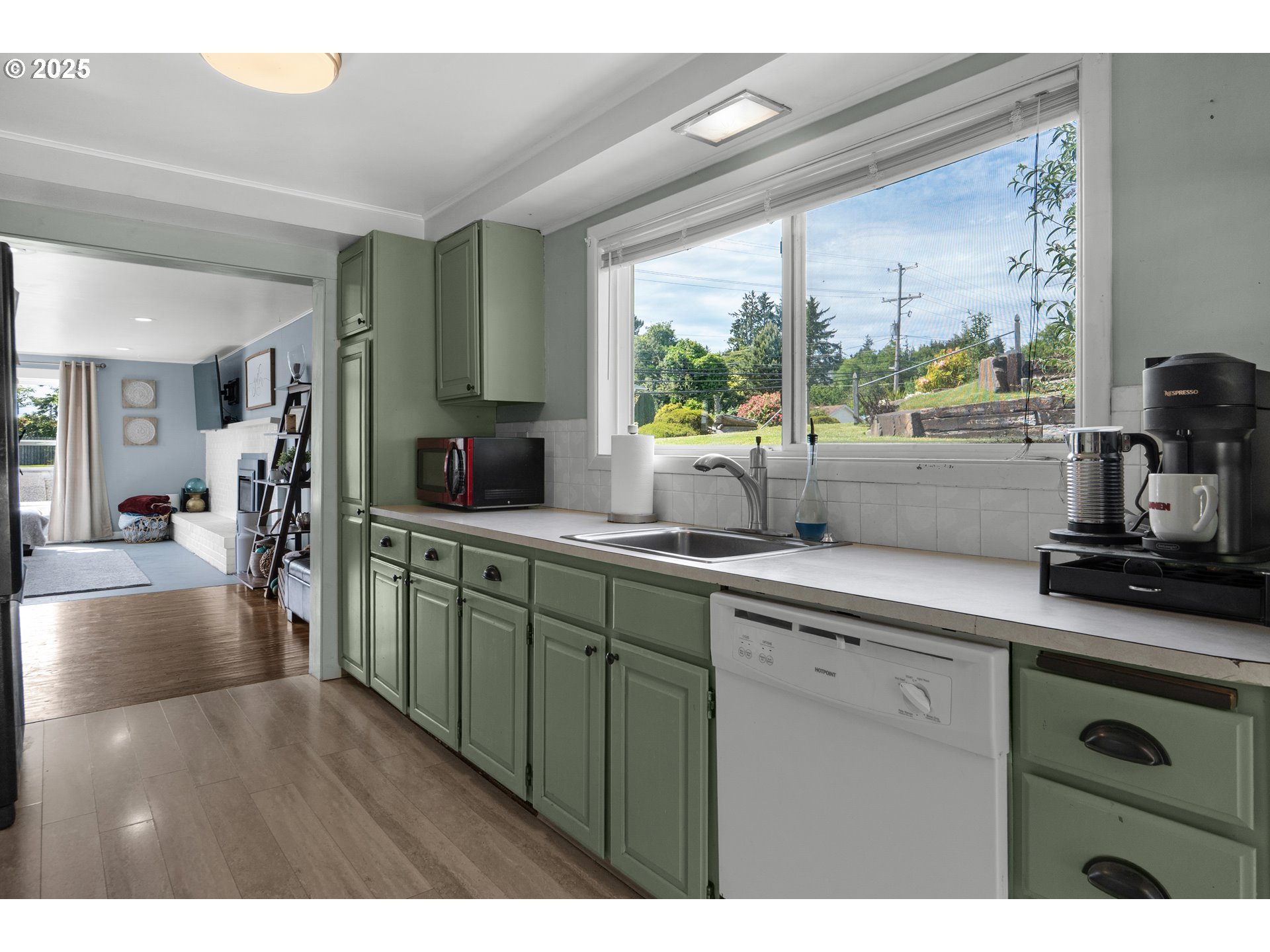 1858 5th Street Astoria, OR 97103 - Photo 19 of 27