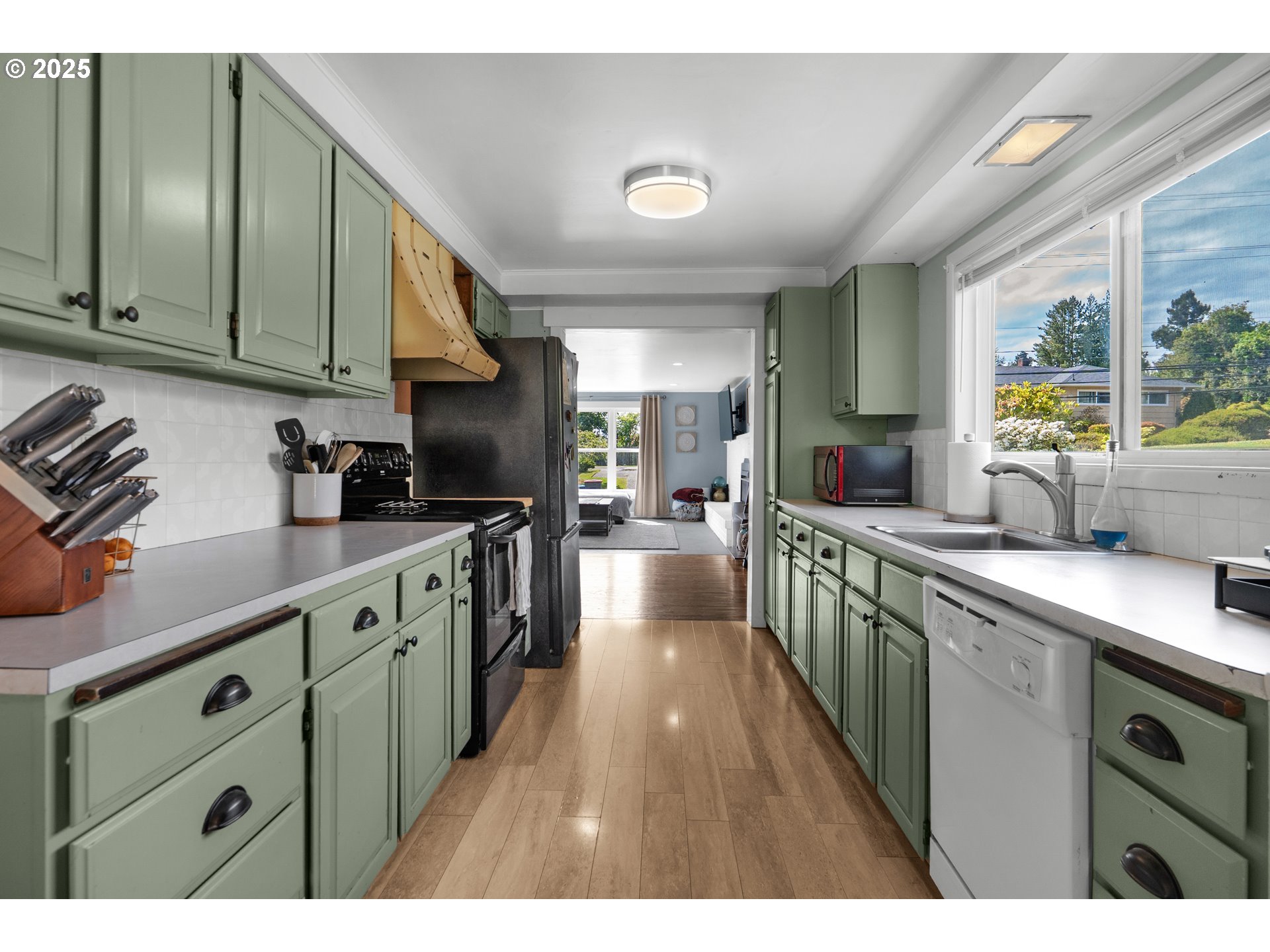 1858 5th Street Astoria, OR 97103 - Photo 21 of 27