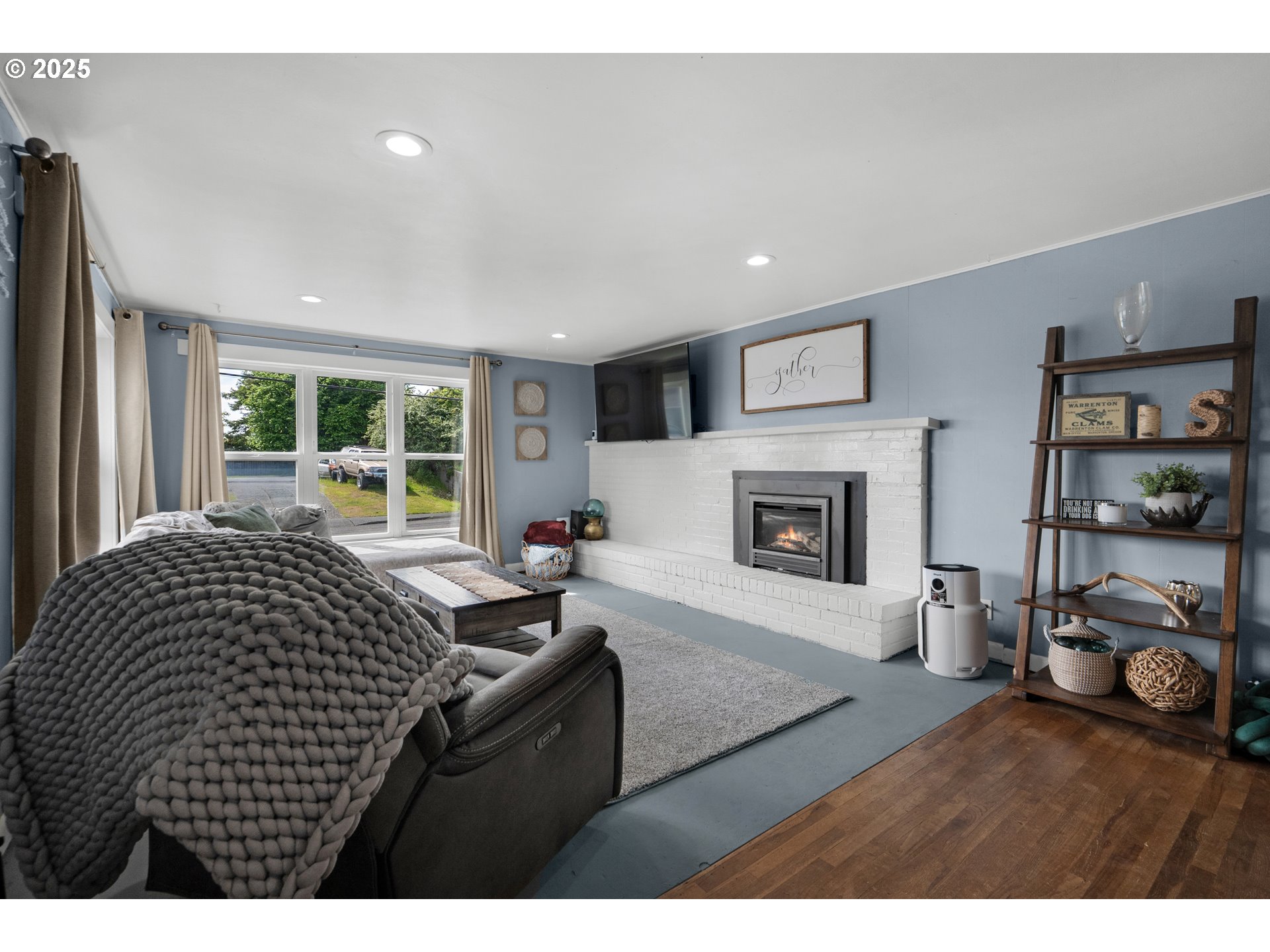 1858 5th Street Astoria, OR 97103 - Photo 7 of 27