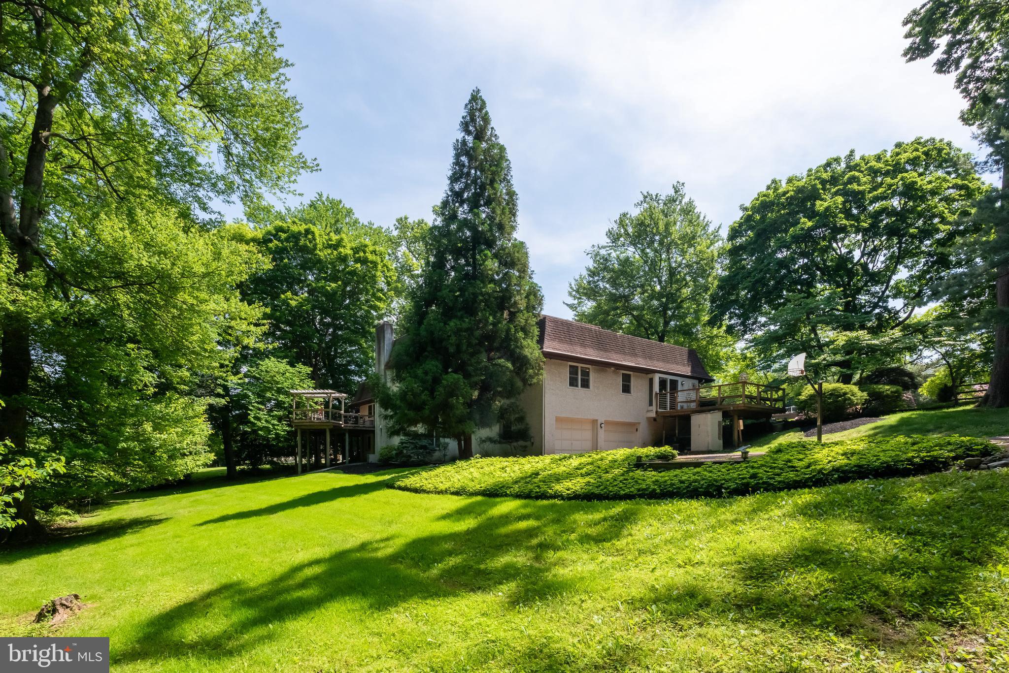 1940 Heritage Road Huntingdon Valley, PA 19006 - Photo 8 of 51 Gallery Image 8