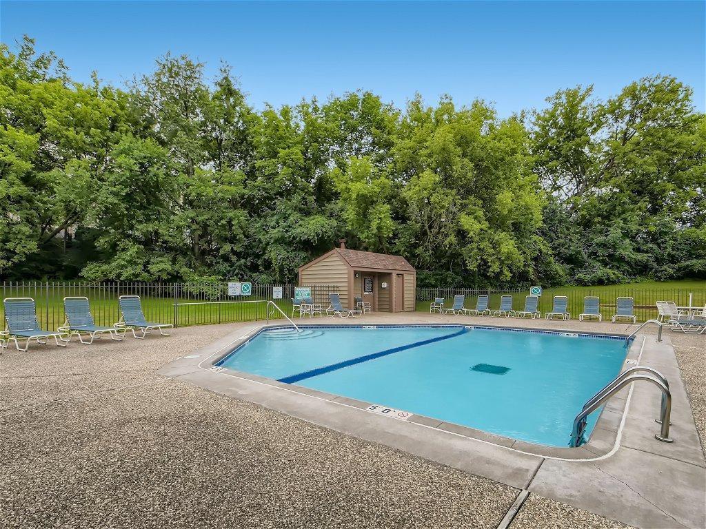 7601 West 101st Street, Unit 302 Bloomington, MN 55438 - Photo 14 of 20