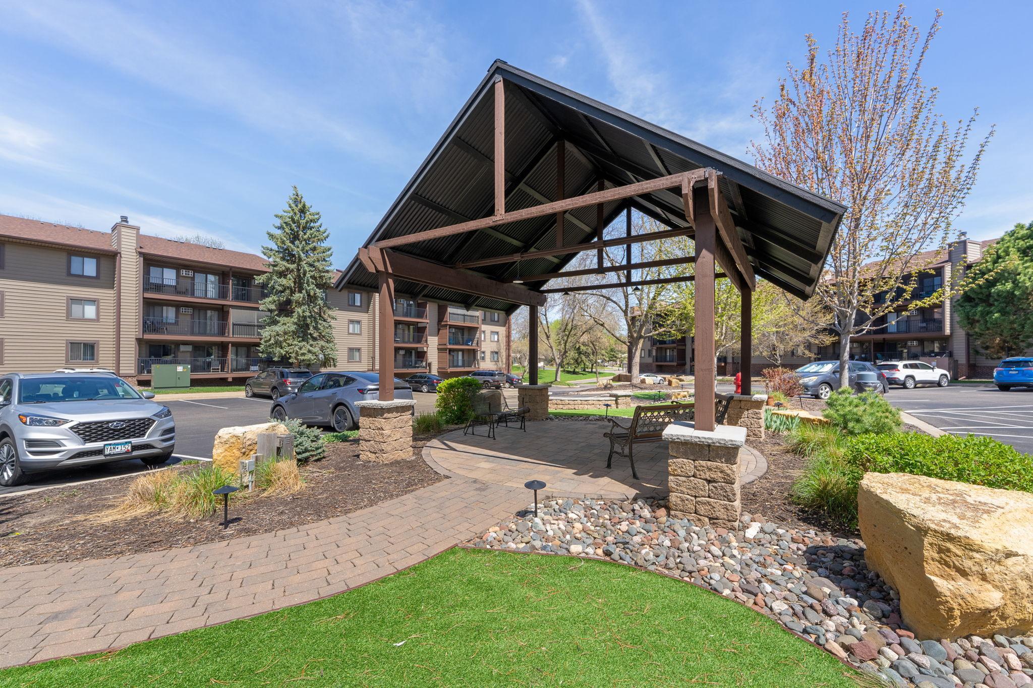 7601 West 101st Street, Unit 302 Bloomington, MN 55438 - Photo 15 of 20