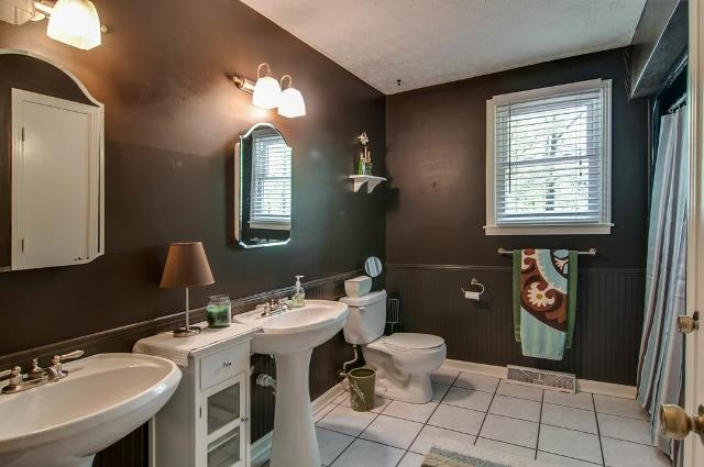 116 Hampton Road Dickson, TN 37055 - Photo 15 of 20 Hall bath has double vanities