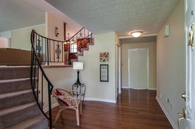 116 Hampton Road Dickson, TN 37055 - Photo 2 of 20 Very nice foyer