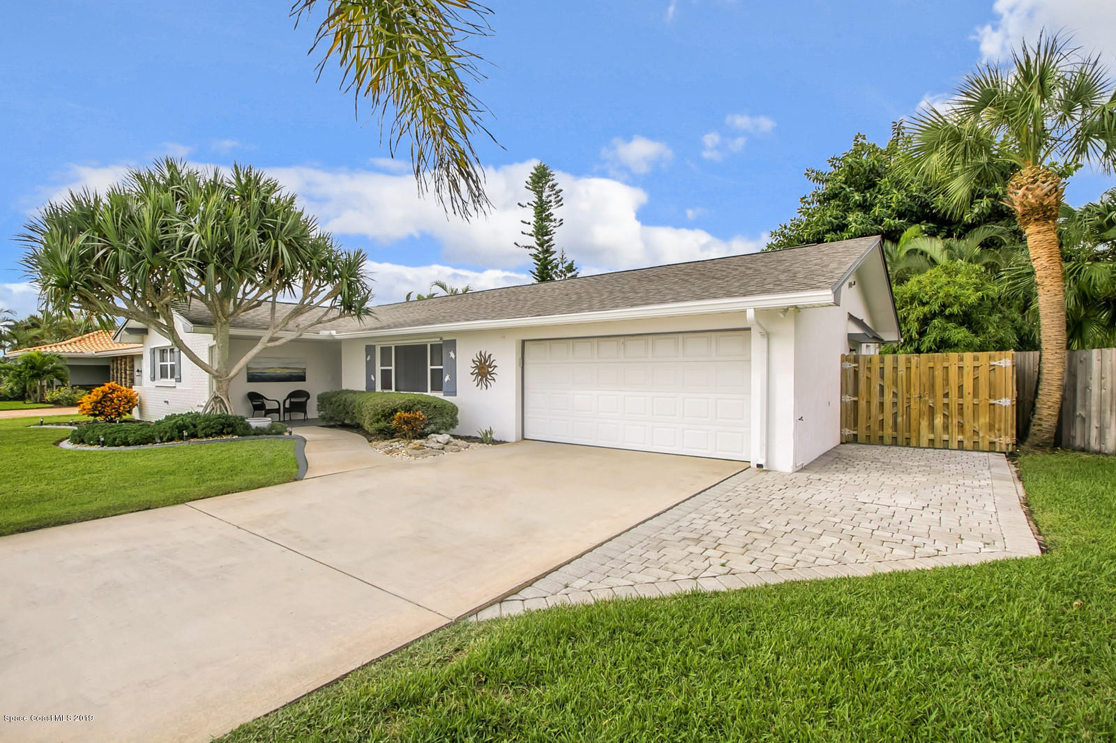 490 Kingston Road Satellite Beach, FL 32937 - Photo 1 of 85 10_490Kingston004_mls