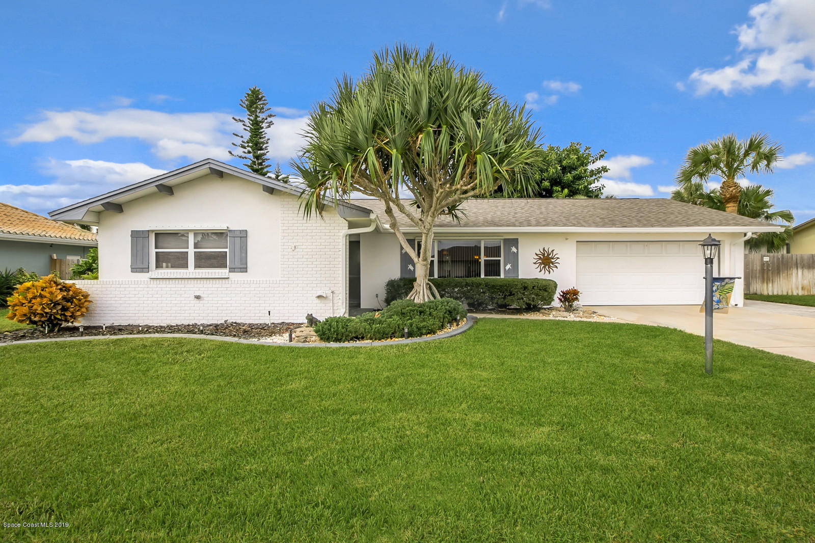 490 Kingston Road Satellite Beach, FL 32937 - Photo 2 of 85 09_490Kingston003_mls