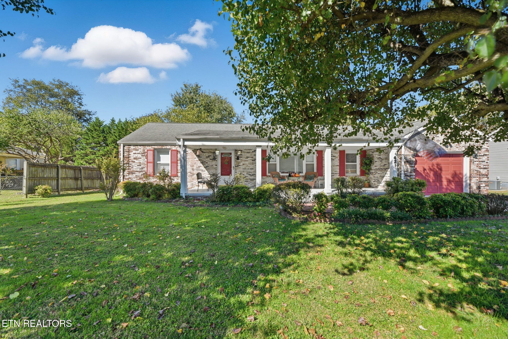 421 Hicks Circle Clinton, TN 37716 - Photo 1 of 38 1-web-or-mls-Hicks421 (107)