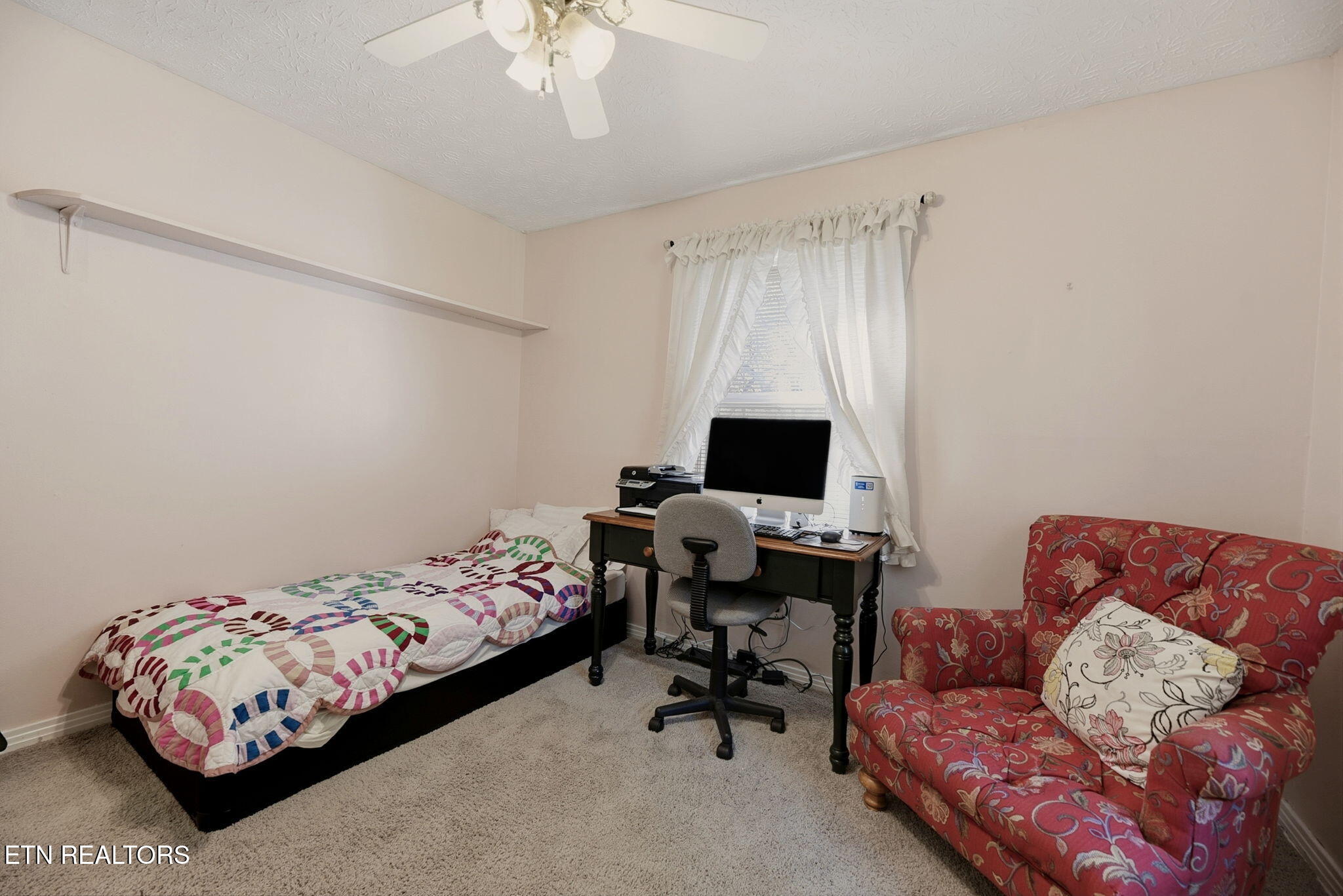 421 Hicks Circle Clinton, TN 37716 - Photo 27 of 38 27-web-or-mls-Hicks421 (14)