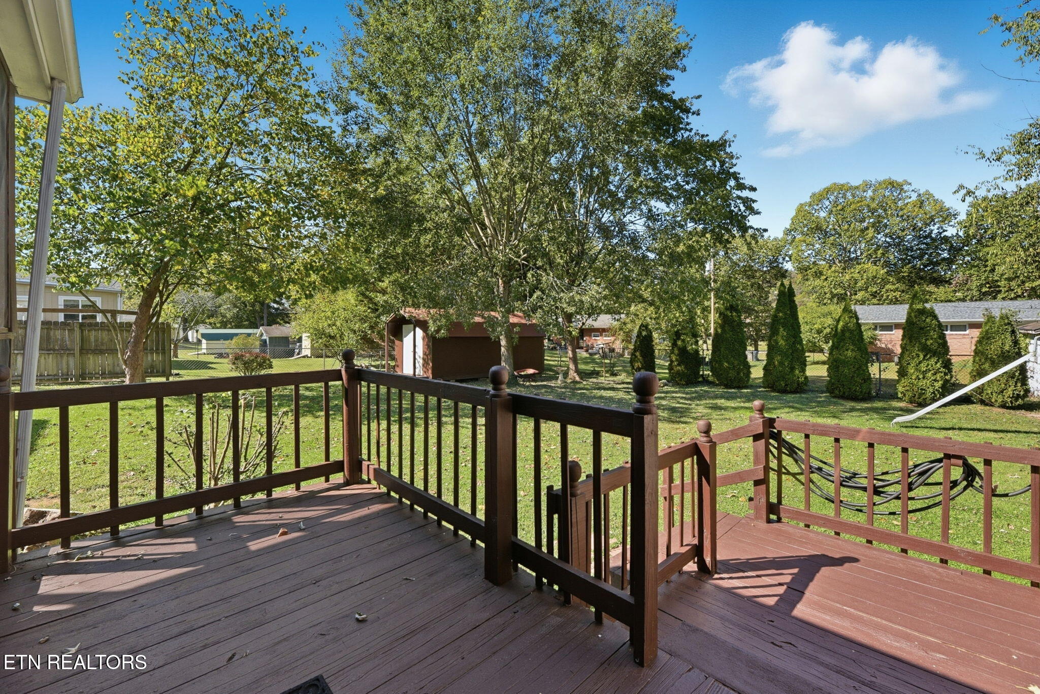 421 Hicks Circle Clinton, TN 37716 - Photo 30 of 38 30-web-or-mls-Hicks421 (74)