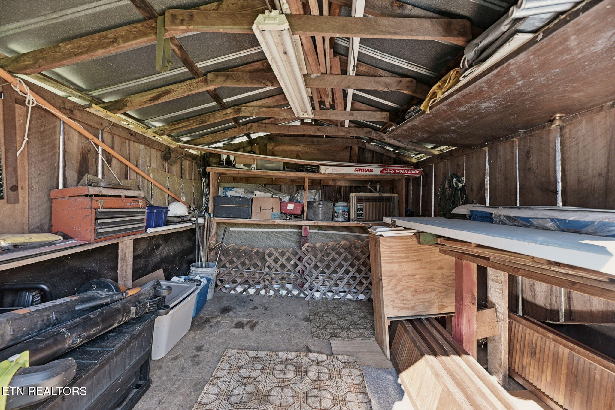 421 Hicks Circle Clinton, TN 37716 - Photo 37 of 38 37-web-or-mls-Hicks421 (92)