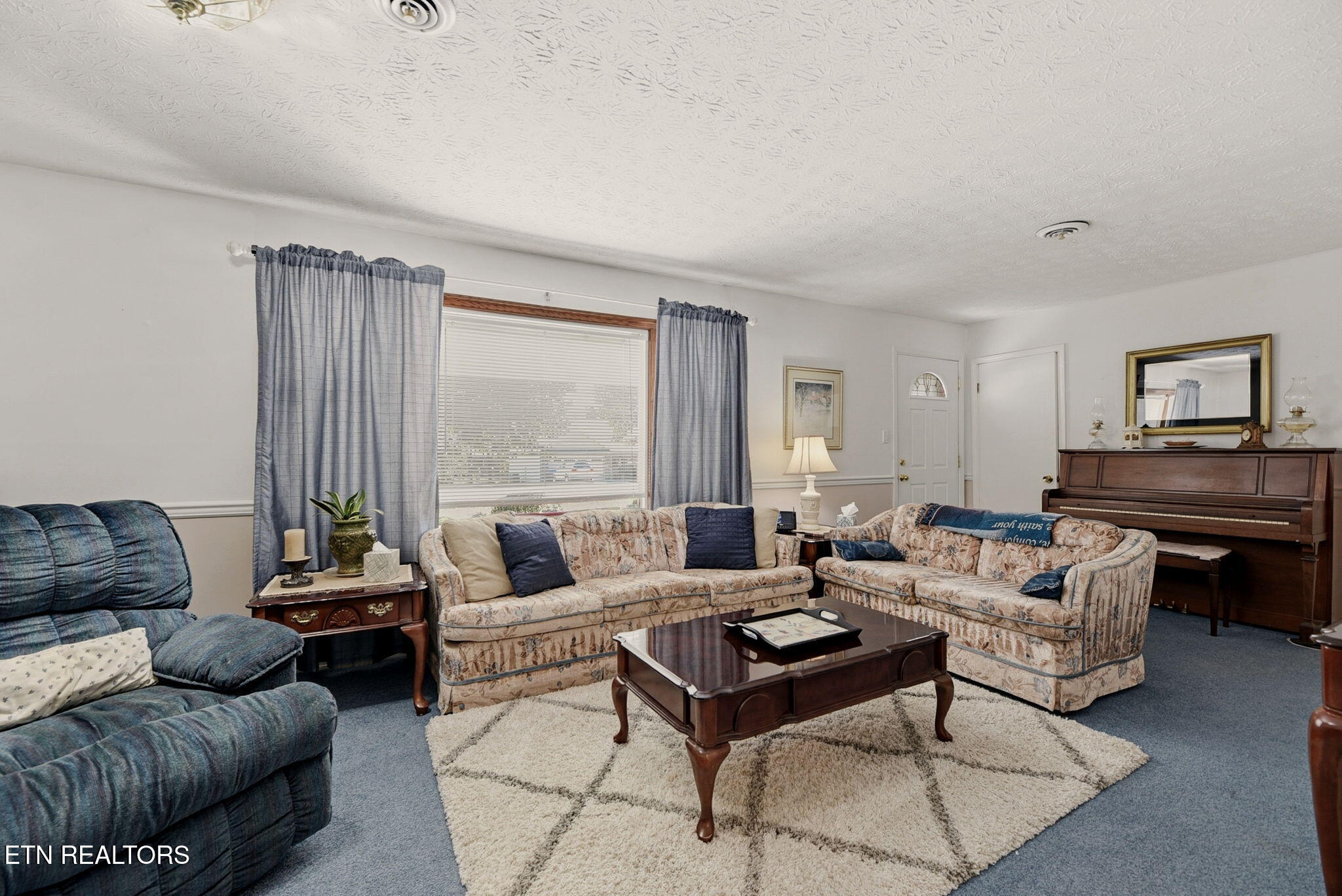 421 Hicks Circle Clinton, TN 37716 - Photo 9 of 38 9-web-or-mls-Hicks421 (26)